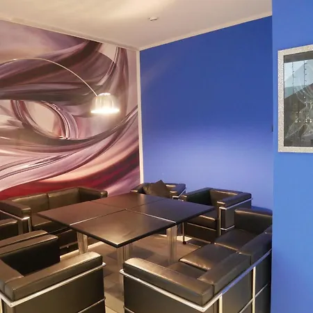 Blue Shades Готель 4*
