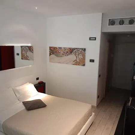 Szálloda Blue Shades 4*